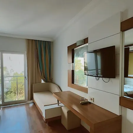 Luca Antalya 4*